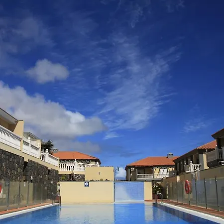Casa Del Mar - Cozy House בית נופש אל מדאנו